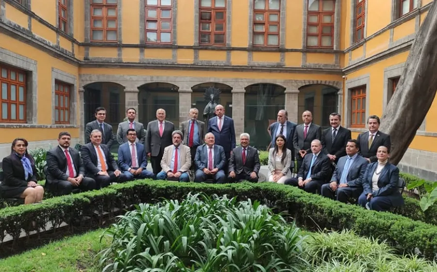 Integrantes de instancias federales y estatales