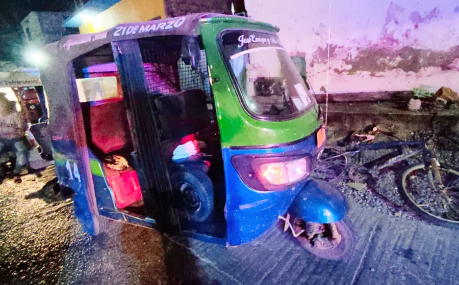 Mototaxi chocado