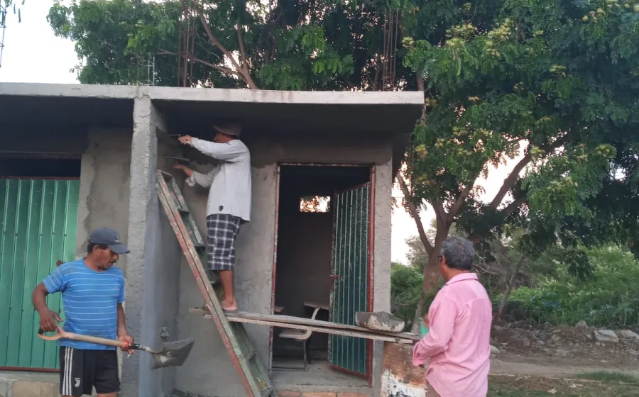 construccion de baño_de_vecinos