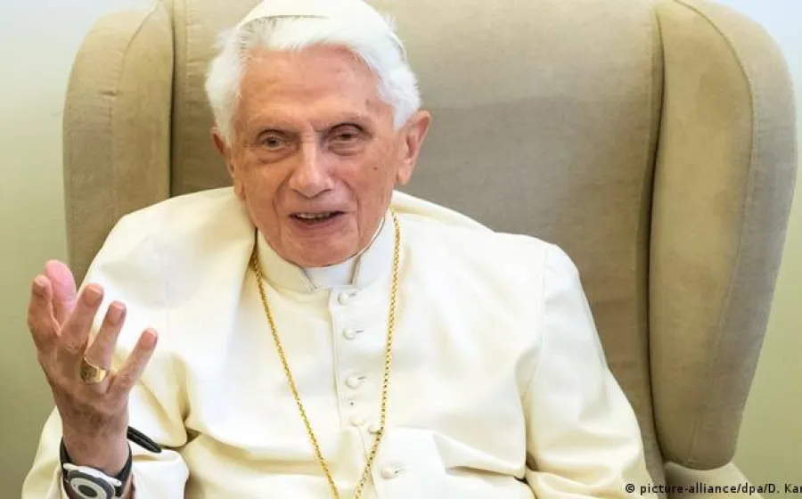 benedicto_salud