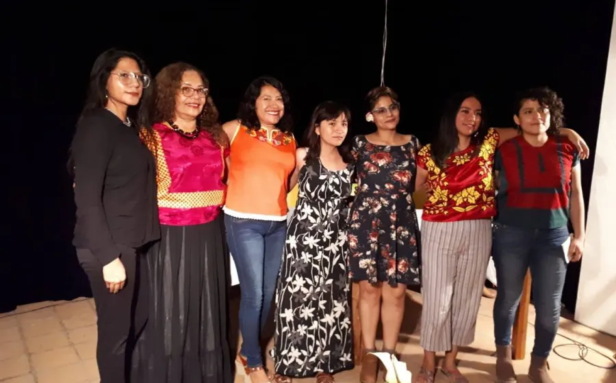 mujeres_poesia