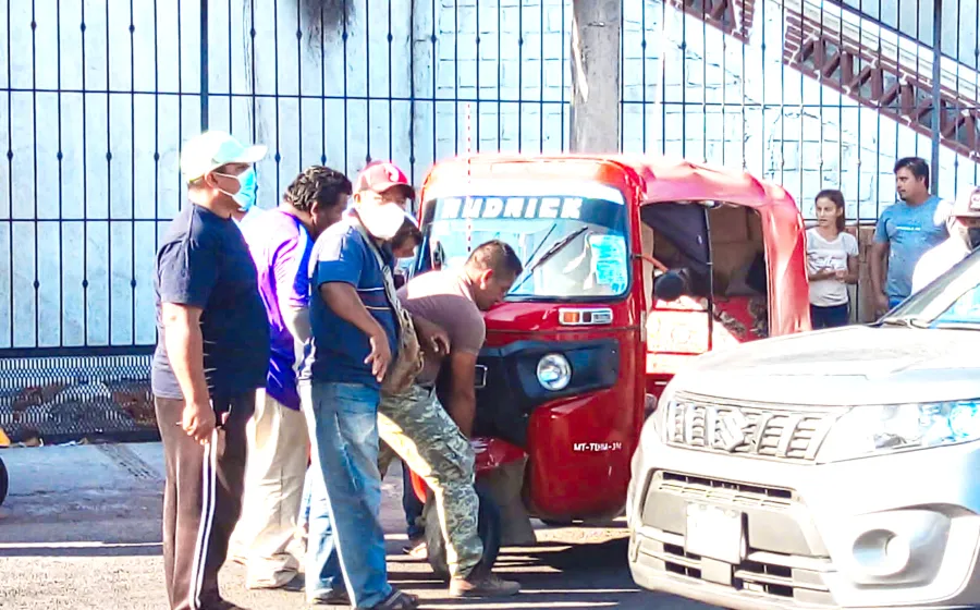 mototaxi-choca-contra-taxi