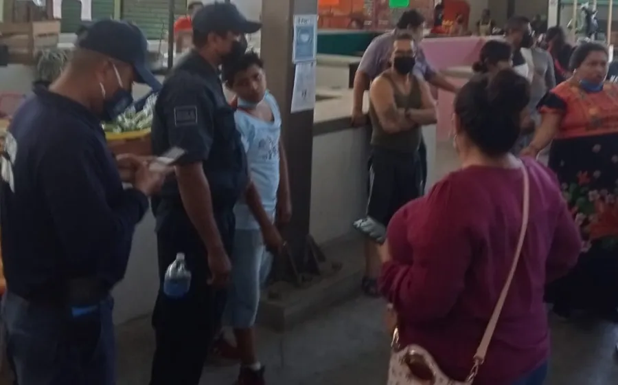comerciantes-lo-detienen-por-abuso-sexual