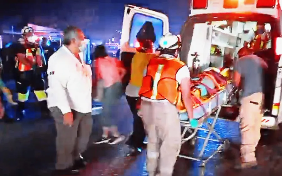 personal-medico-auxilia-a-accidentada