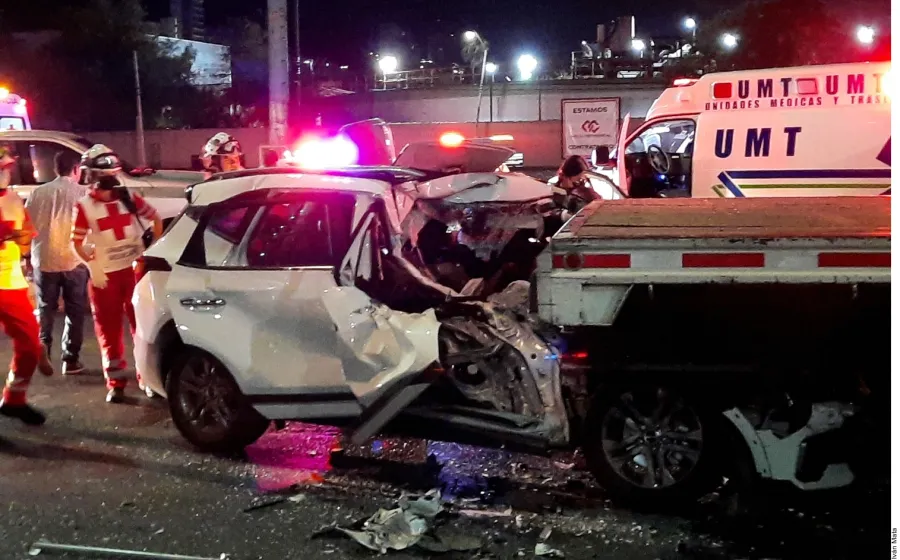 miembrode_de_la _cruz_roja_en_accidente