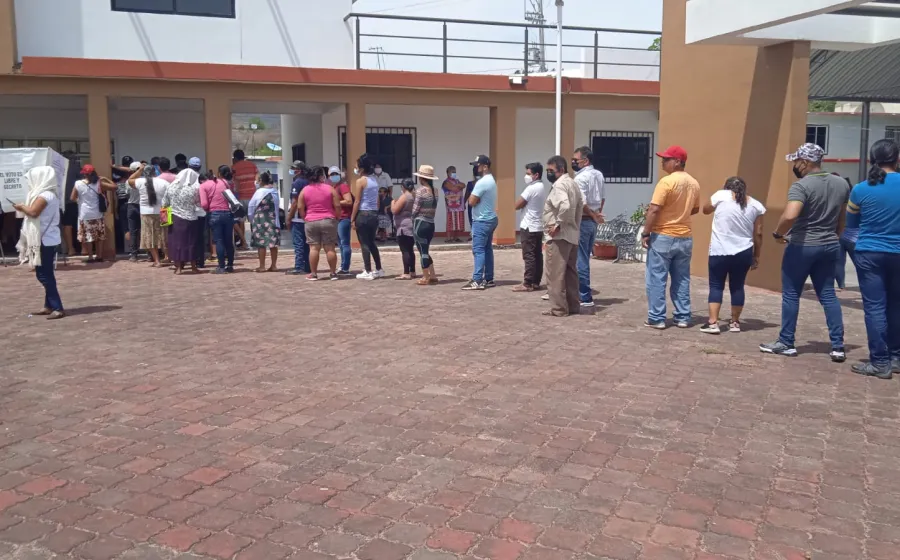 fila para votar
