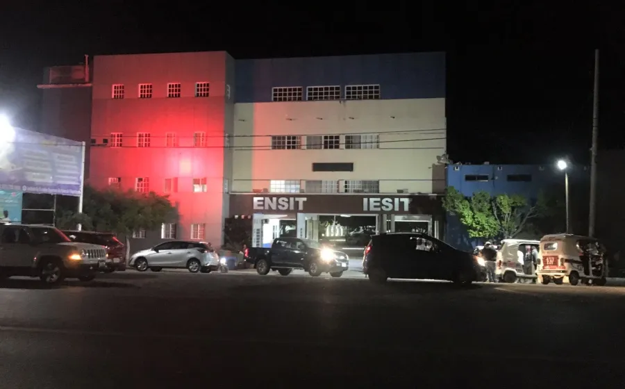 asalto_universidad
