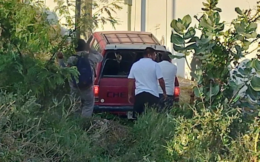 camioneta_poste_de_luz