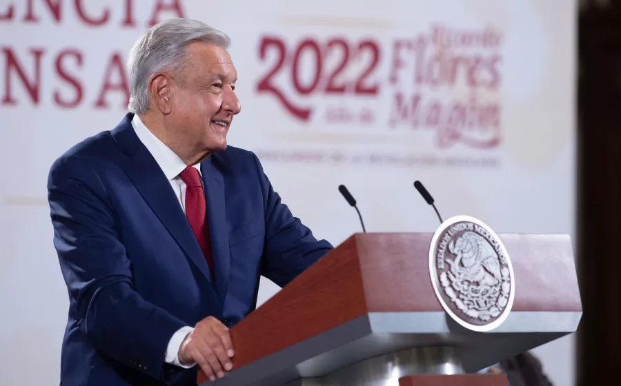 amlo_opinion_libro_cash