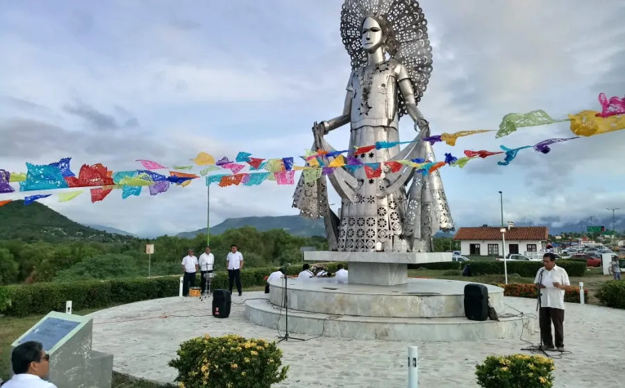 monumento_tehuana 
