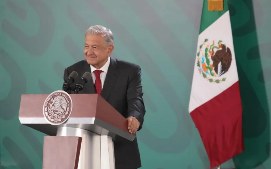 amlo_condolencias_reina