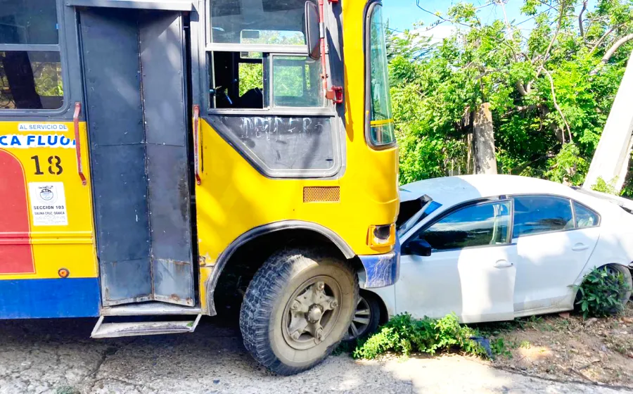 autobus_choque_salina_ cruz.