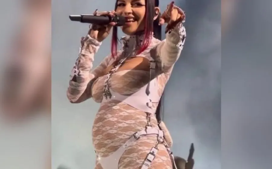 cazzu_embarazo