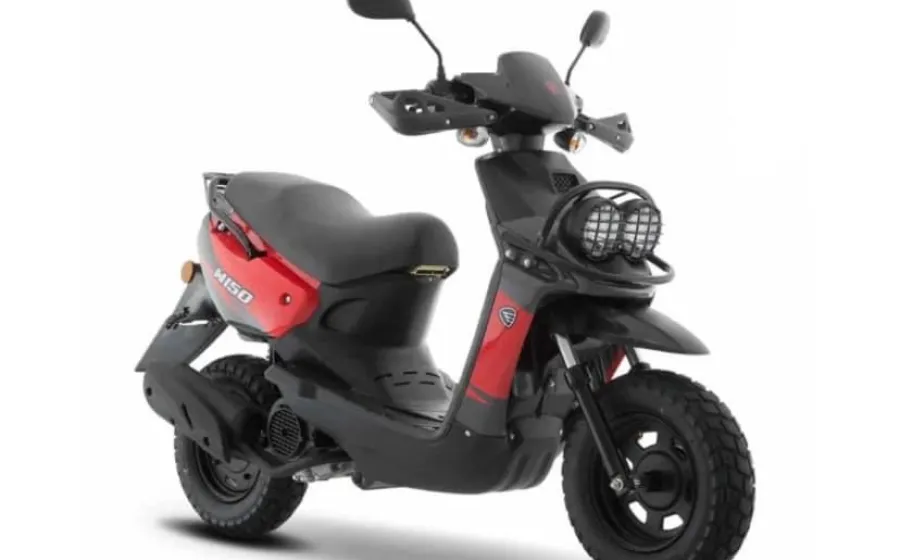 estrenan_moto