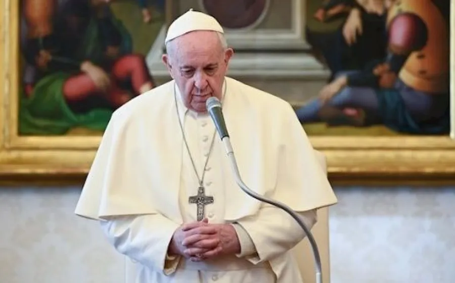 papa_francisco_holocausto