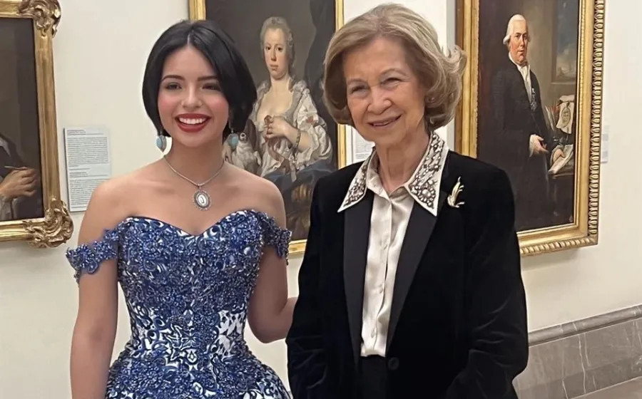 angela_reina