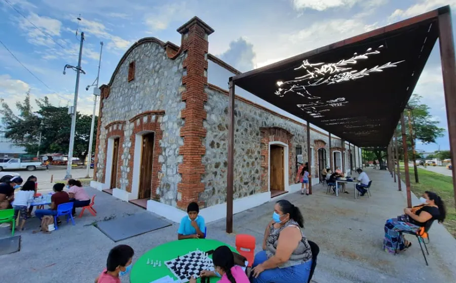 biblioteca_jose_gomez