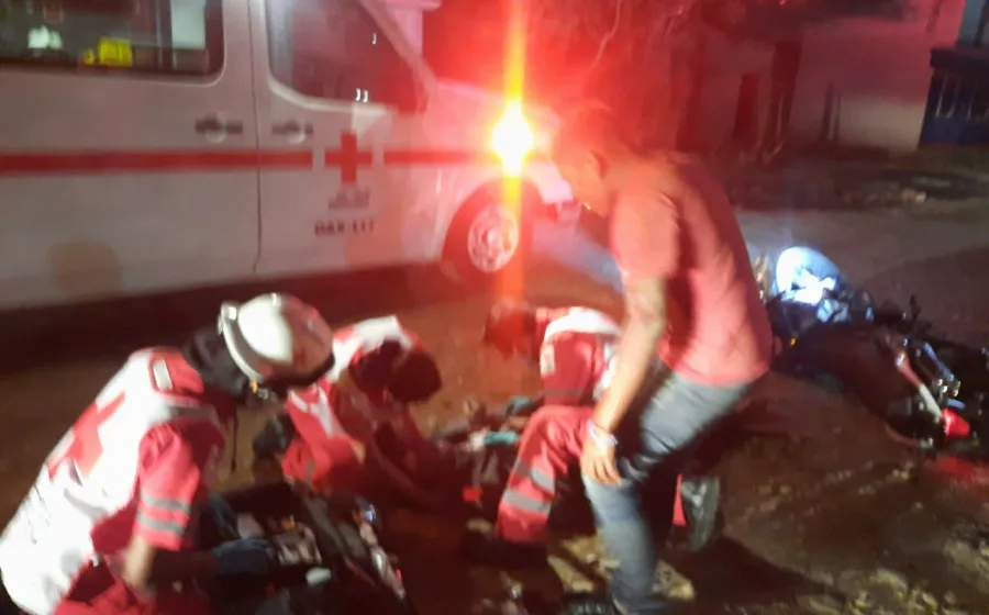 paramedicos_auxiliando
