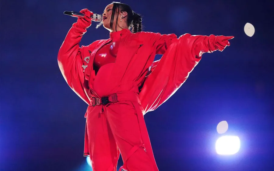 rihanna_super_bowl_casa