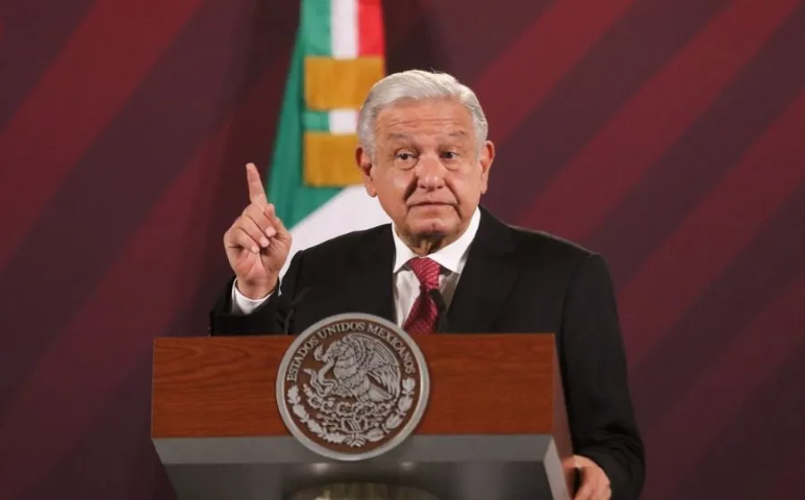 amlo_espectaculares