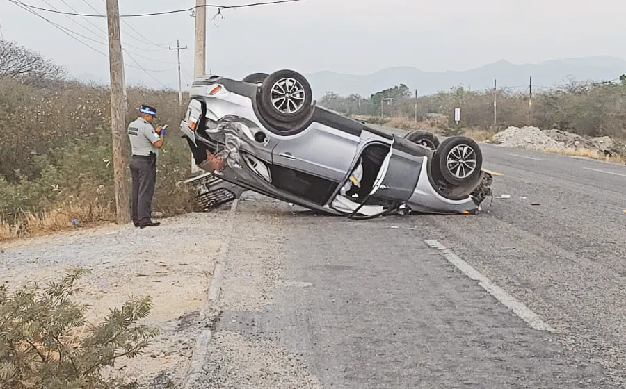 auto_llantas_arriba