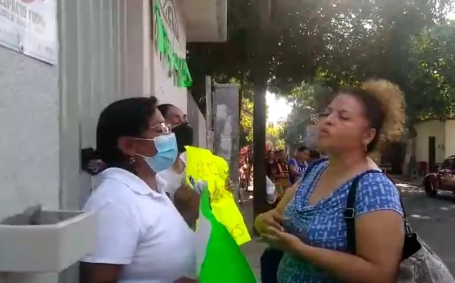 confrontan_directora_conalep