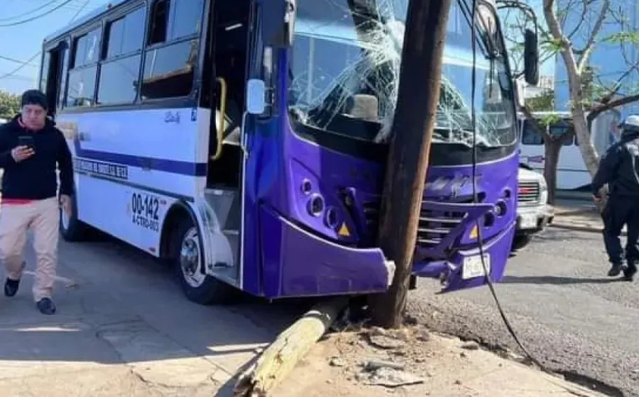 poste_atravesado_camion.