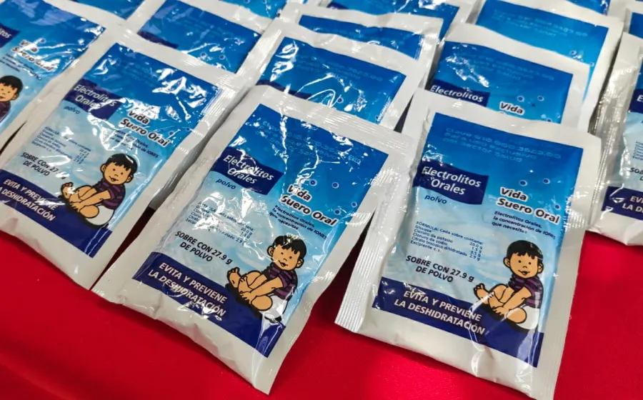 Recuerde mantenerse bien hidratado y acudir con su médico ante cualquier síntoma.