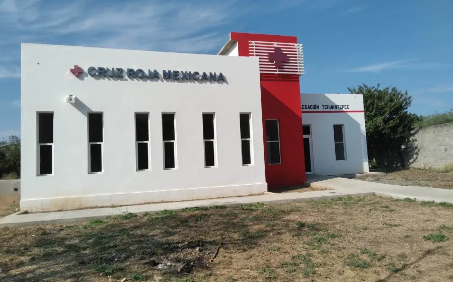 Vecinos temen que, ante el descuido, la construcción de convierta en guarida de "malvivientes".