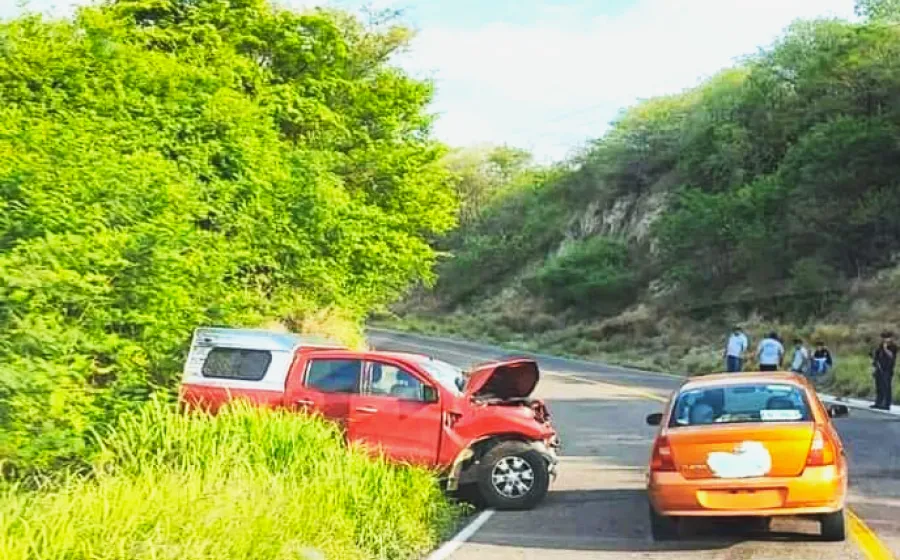 auto_calle_accidente
