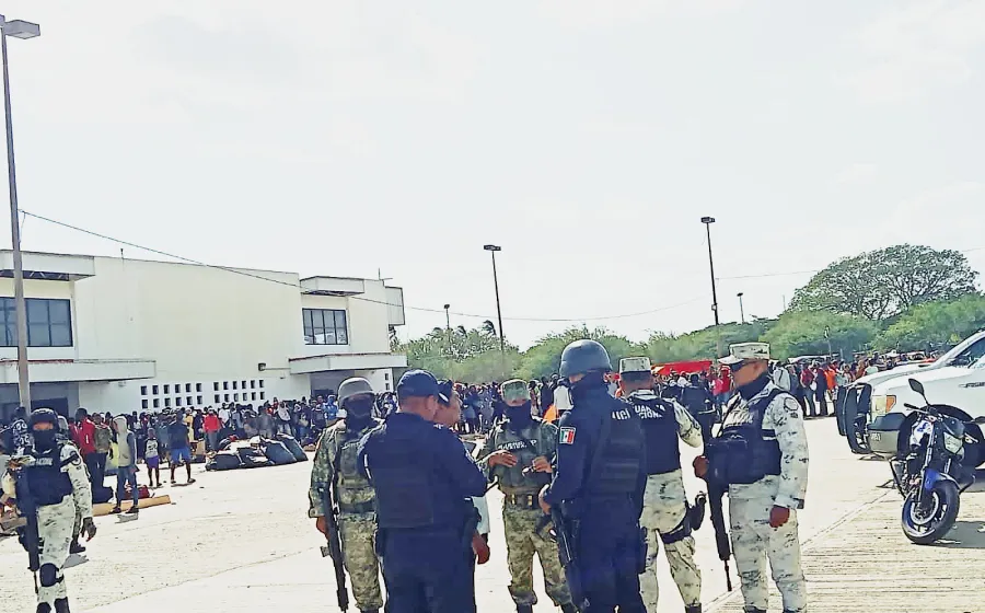 guardia_terminal_migrantes