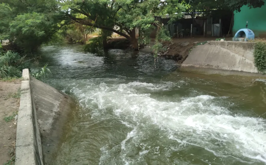 compuertas_agua