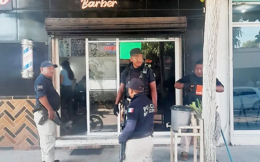polis_barberia
