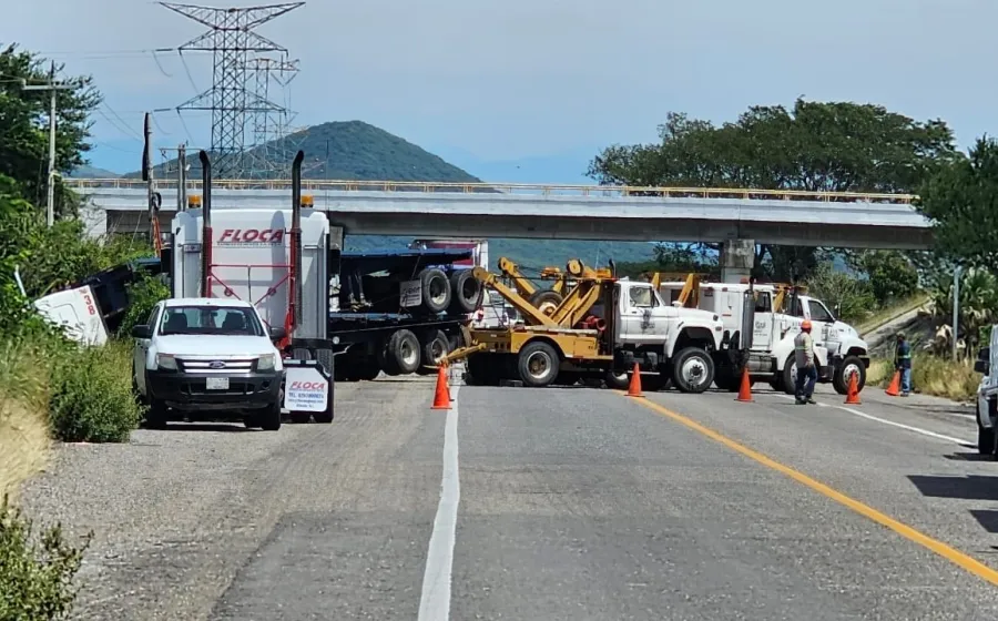 puente_cazadero_trailer