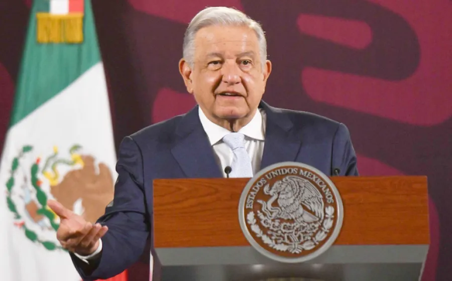 celebra_amlo_fondo