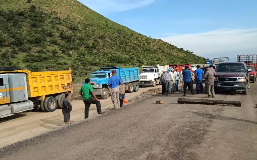 Primero fue en Unión Hidalgo donde surgieron quejas contra la constructora del tren; ahora se suma Chicapa de Castro.