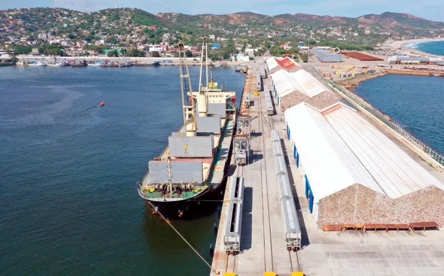 El Corredor del Istmo de Tehuantepec integra cuatro puertos y más de mil kilómetros de vías férreas. Foto: Agencias