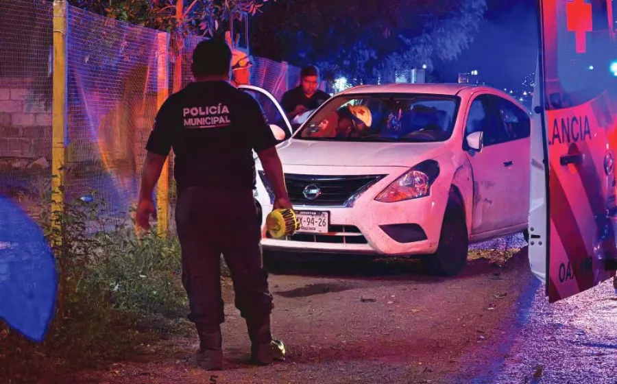 Aseguran que una mujer acompañaba a la víctima en el momento del ataque, quien resultó lesionada y abandonó el lugar para buscar asistencia médica.