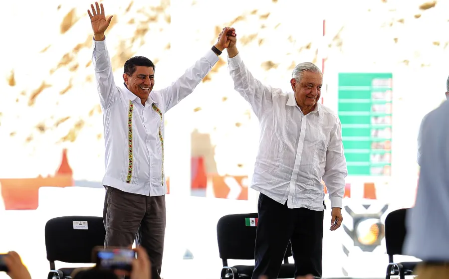 amlo_jara_carretera