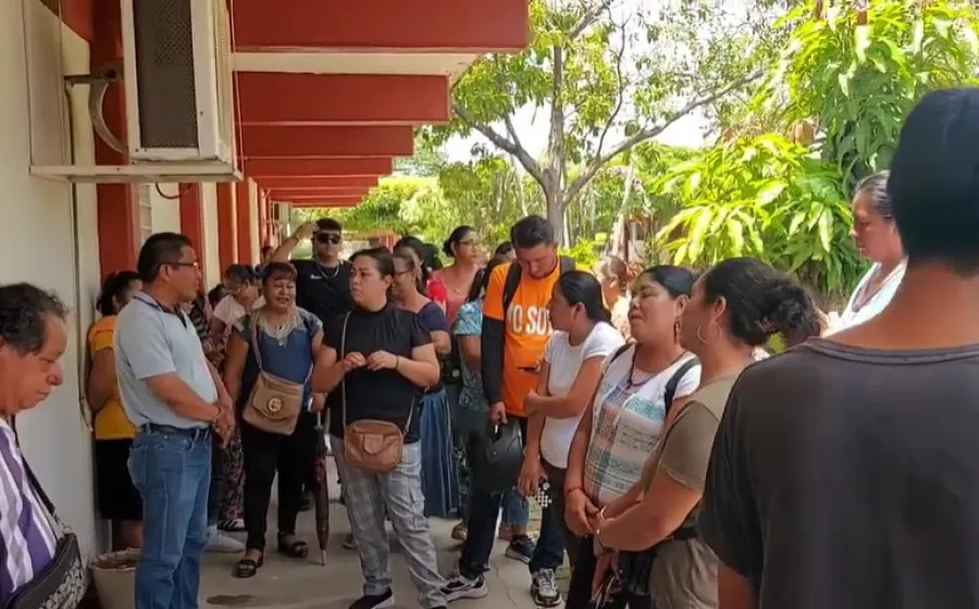 La escuela argumenta que ningún CBTIS cuenta con los certificados.
