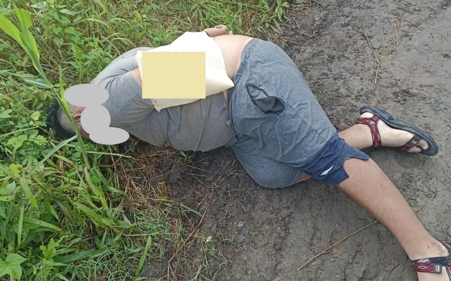 Fue hallado en un camino de terracería que conduce a Santa Rita, en el municipio de Ixhuatán. 