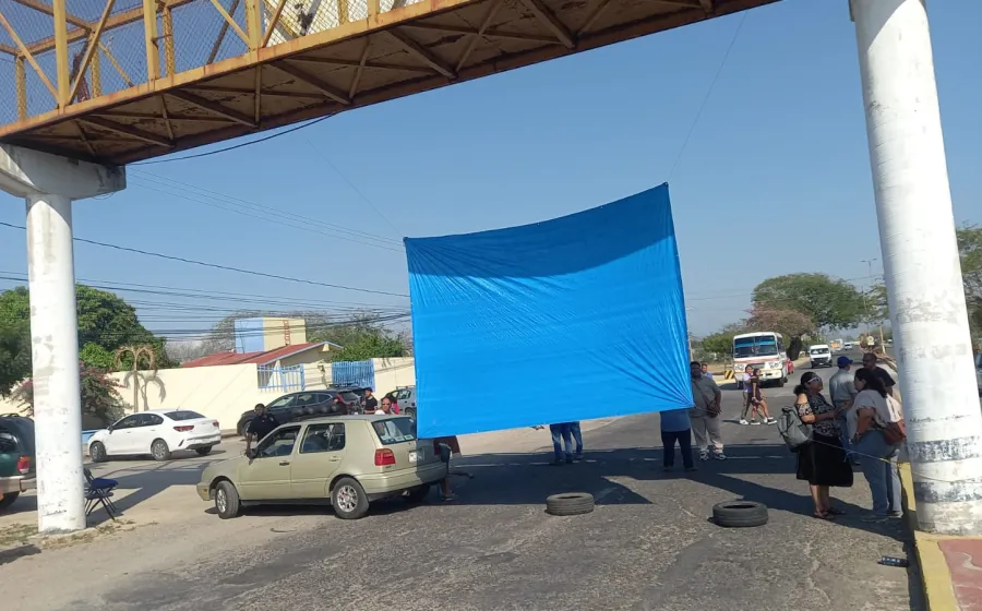 maestros_upn_protesta