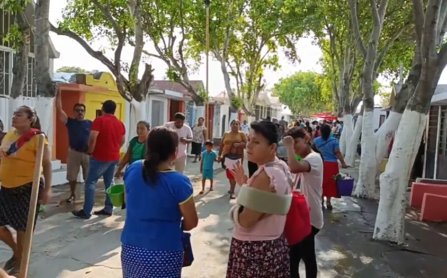 El camposanto recibió a decenas de familias que acudieron a recordar a su ser querido.