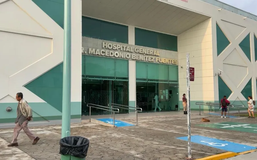 Un joven de 17 años y un hombre de 45 años son atendidos en el Hospital Civil de Juchitán.