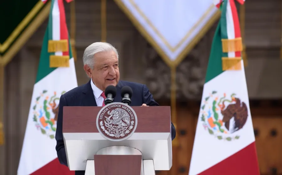 El Presidente Andrés Manuel López Obrador rindió su Sexto Informe de Gobierno en el Zócalo capitalino. Foto: Agencias