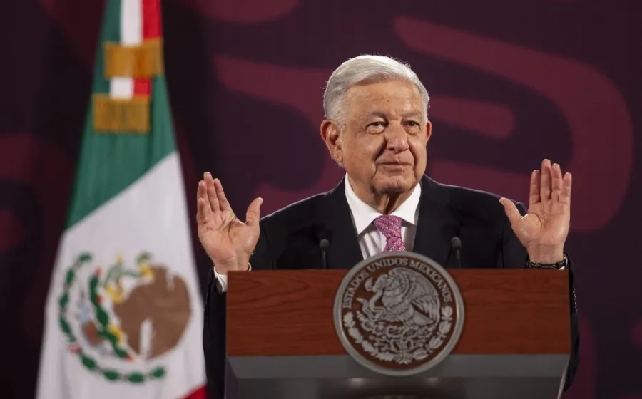 El presidente se dijo muy contento con la aprobación de la Reforma Judicial. Foto: Agencias