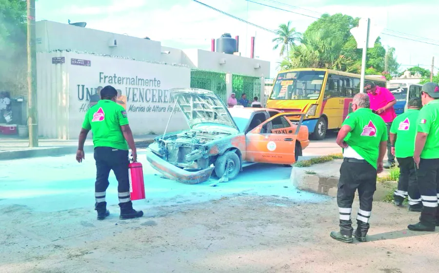 taxi_incendio_gasolinera