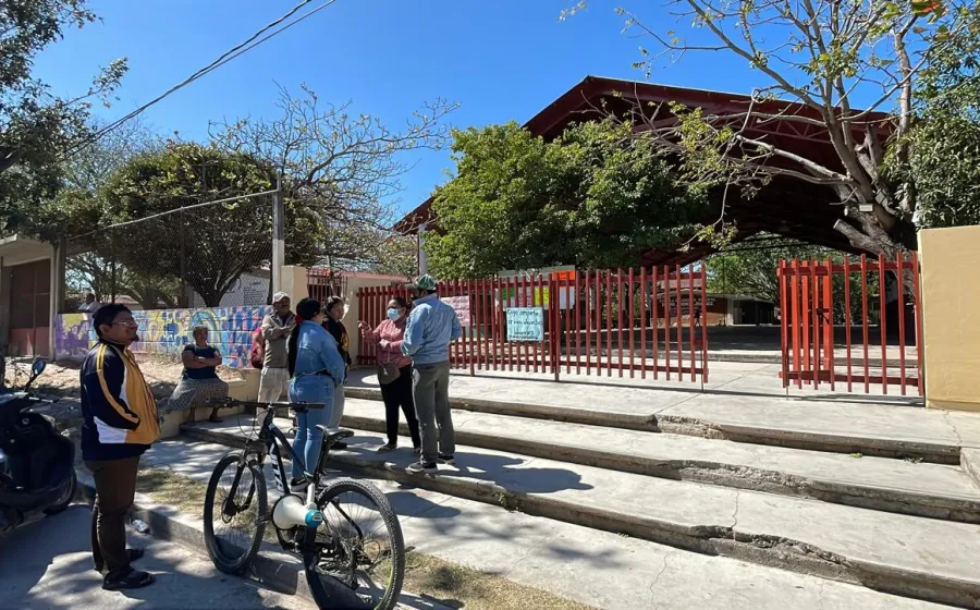 padres_protesta