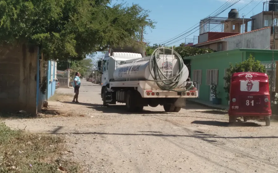 pagan_pipas_de_agua