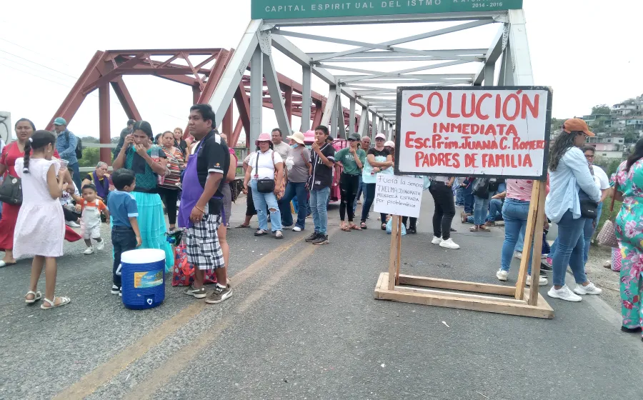 padres_juana_bloqueo